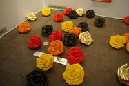 Roses by Ottmar Hörl, Maisenbacher Art Gallery, Polyvinyl chloride, 2005, Unsigned 80 euros, Signed and numbered 160 euros